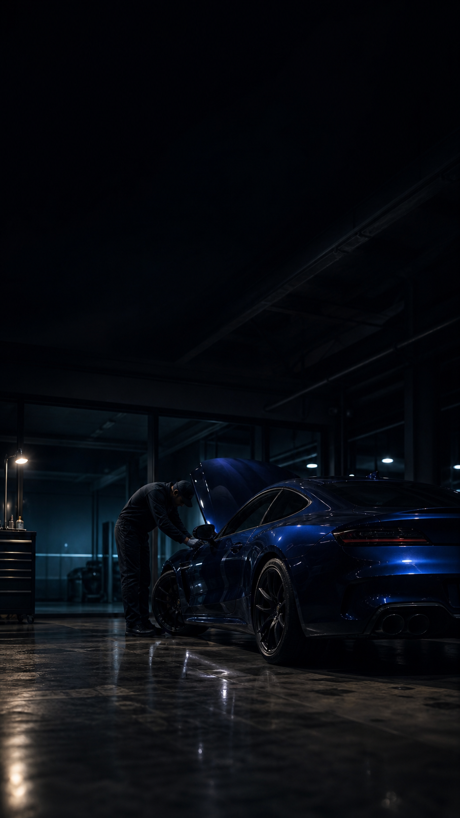 Premium workshop website on mobile
